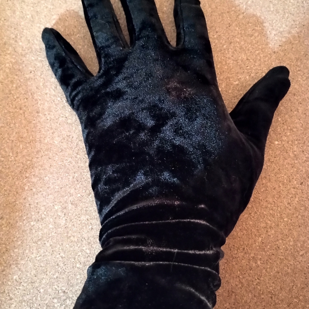 Beautiful Nieman Marcus Gloves